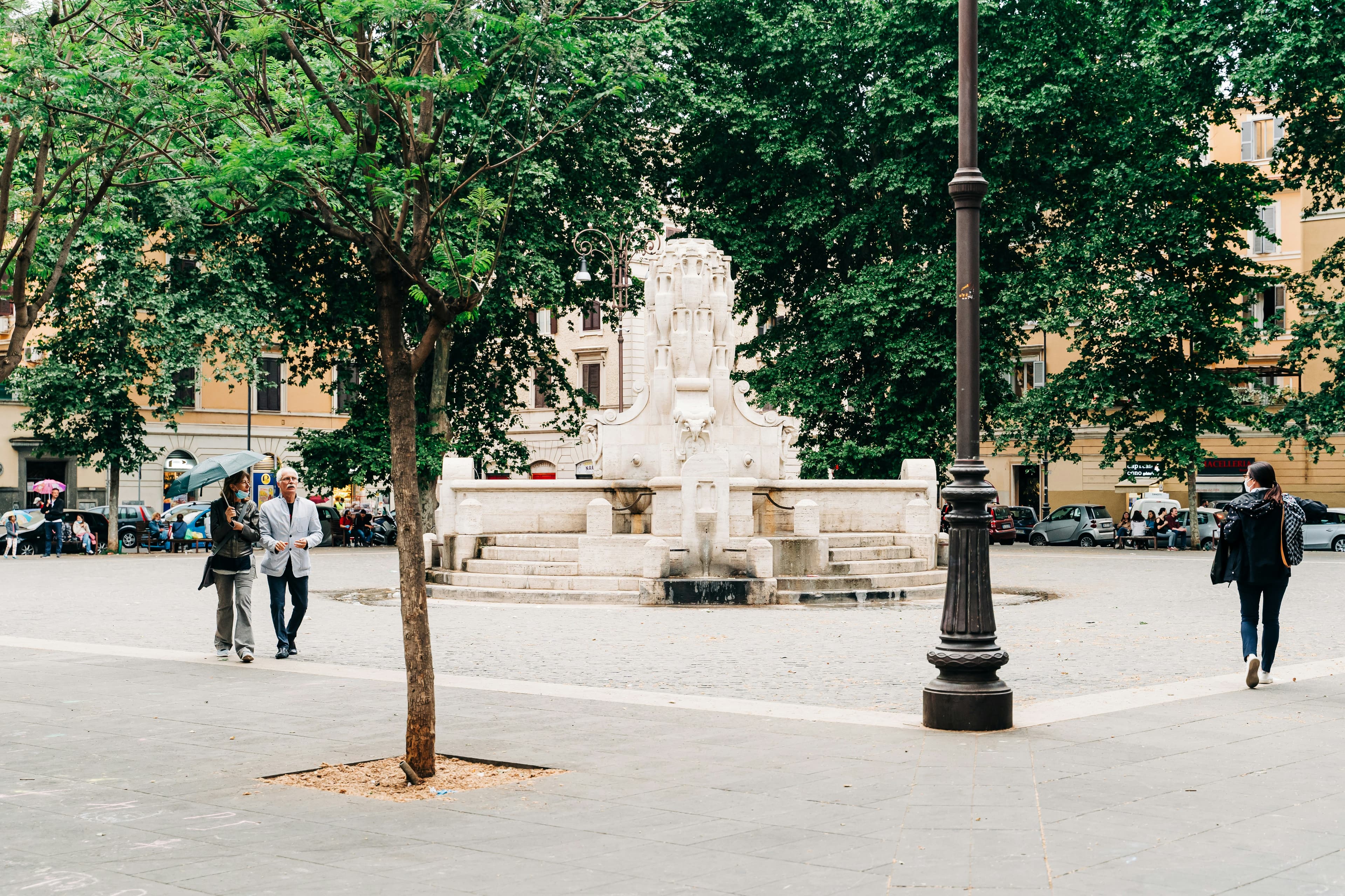 Piazza Testaccio, the heart of the neighborhood