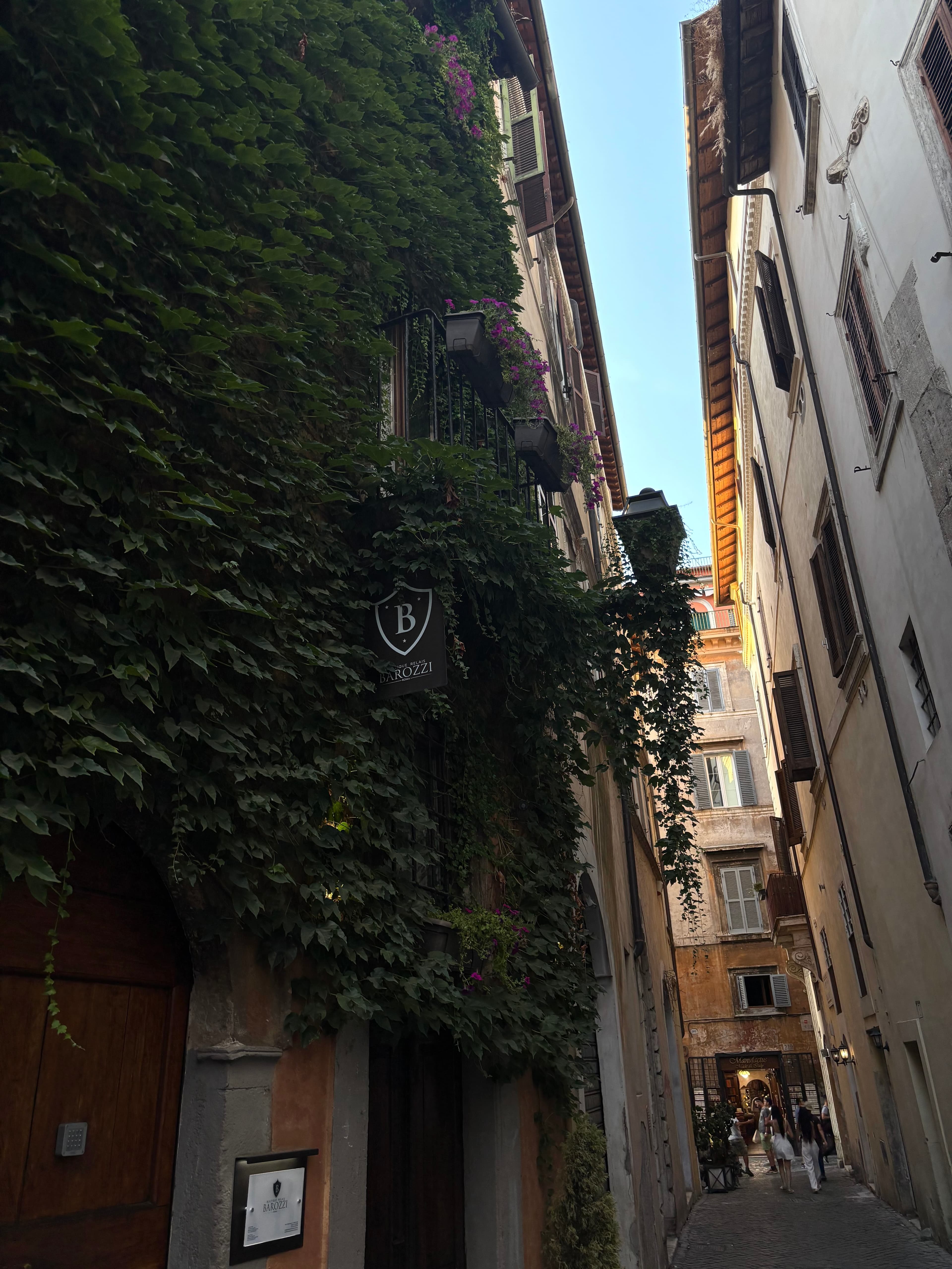 A quiet vicolo in central Rome