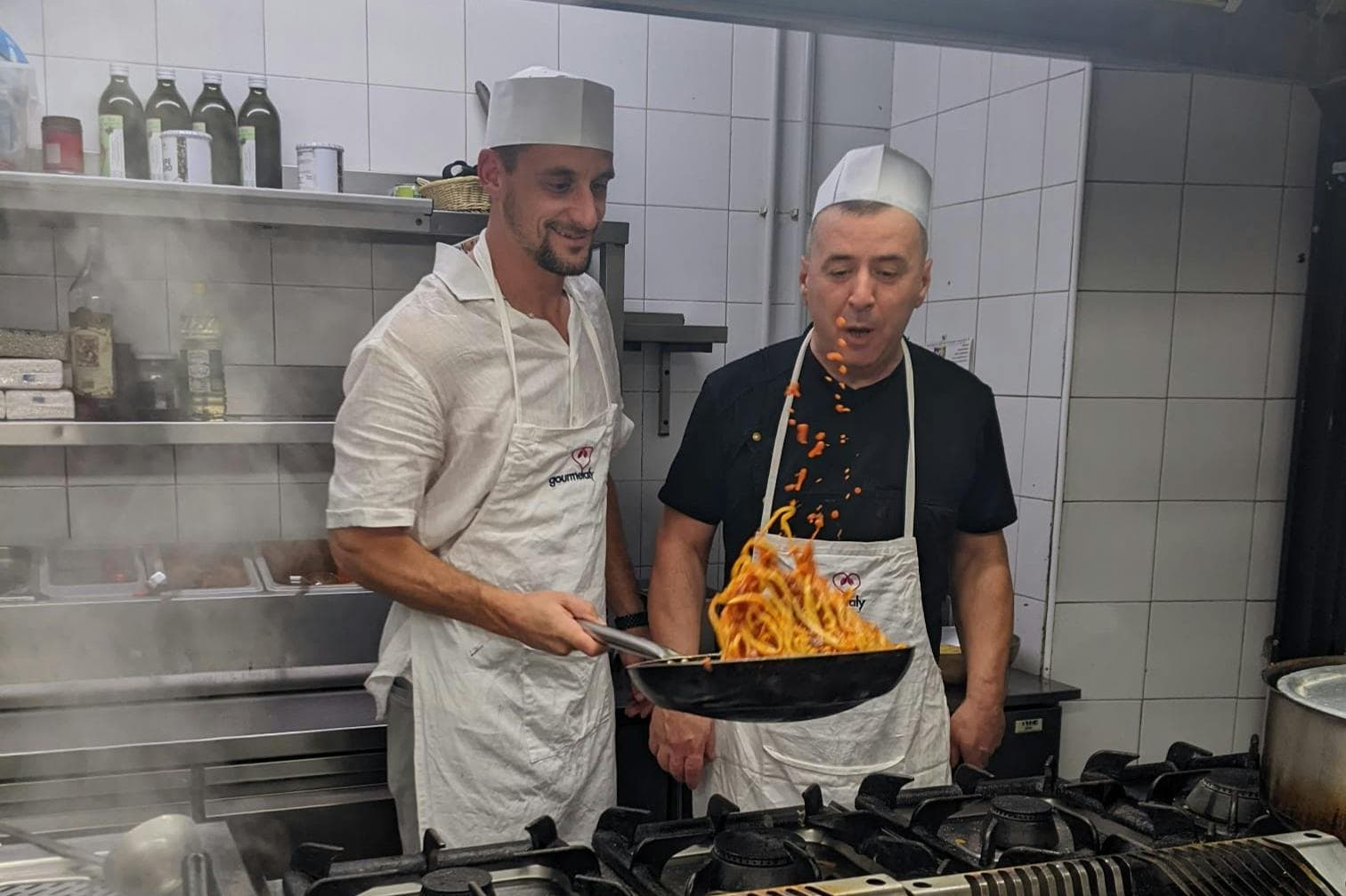 Hands-on pasta cooking class in Rome
